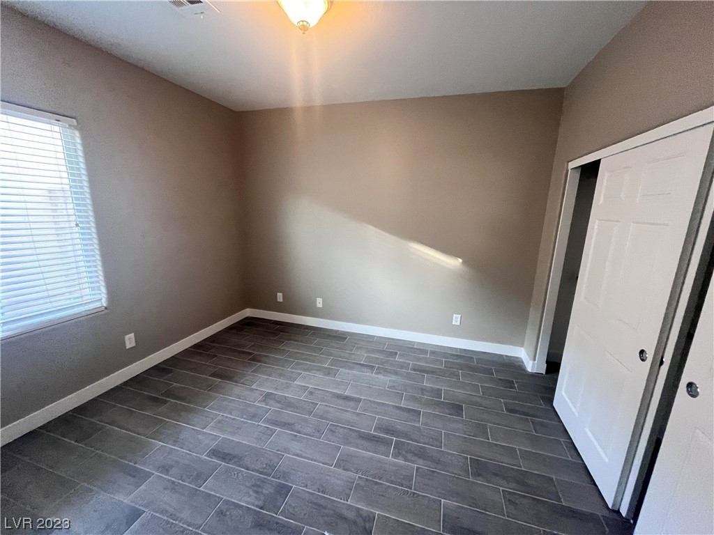 7136 Crescentville Avenue - Photo 11