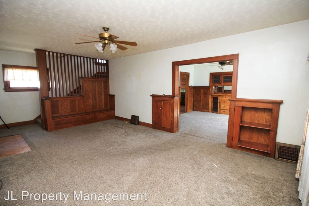 428 E 20th Street - Photo 10