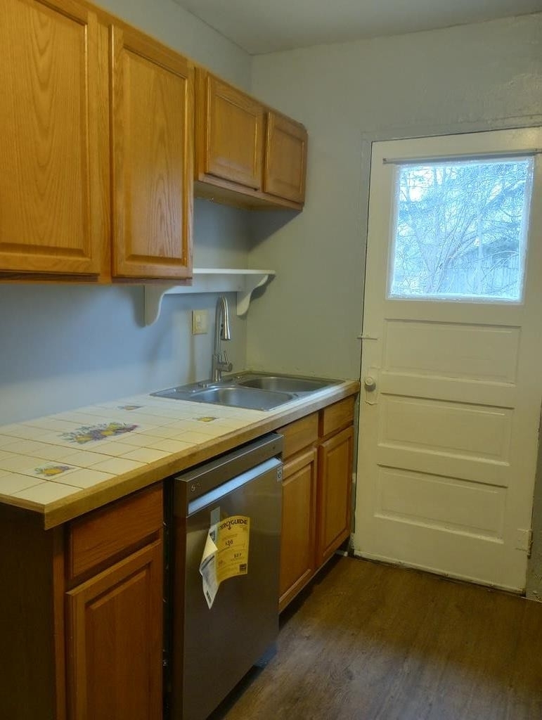 1319 Lake St Apt B - Photo 12