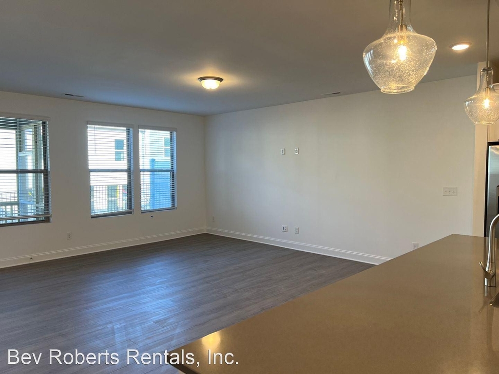 2104 Stegemann Street - Photo 2