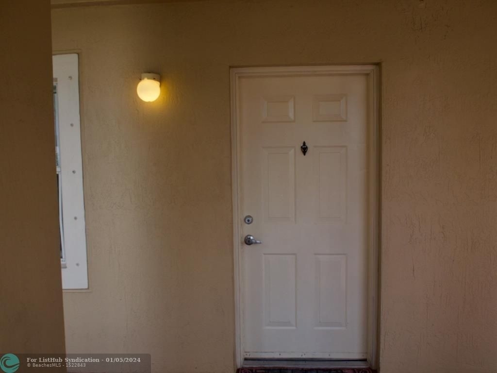 2941 Riverside Dr - Photo 0