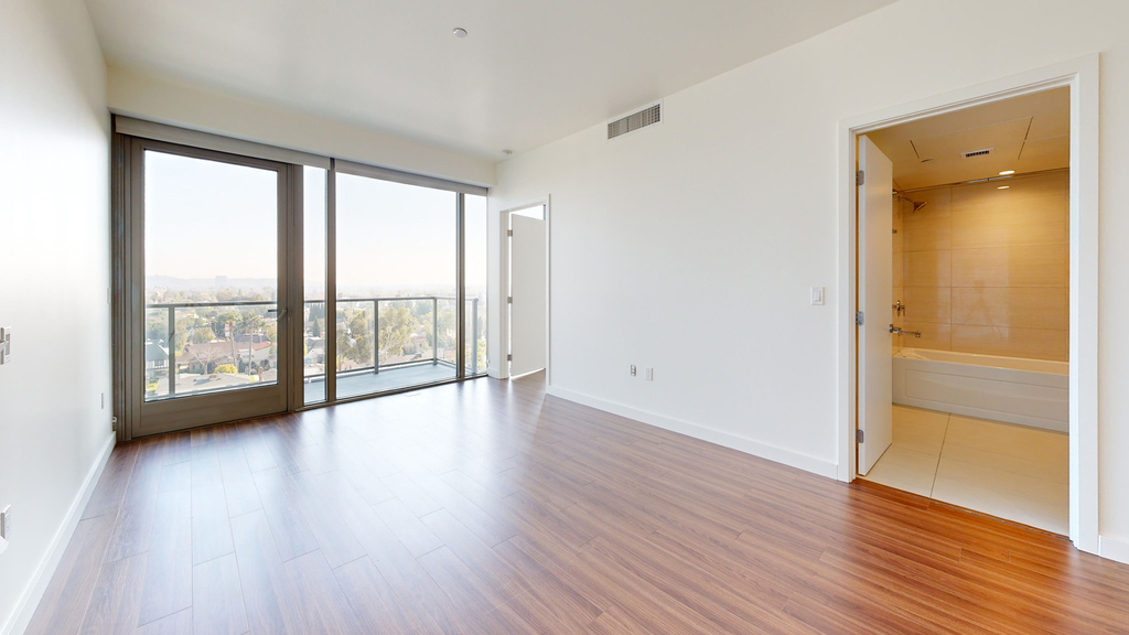 6245 Wilshire Blvd - Photo 2