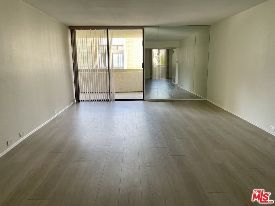 261 E La Verne Way - Photo 7