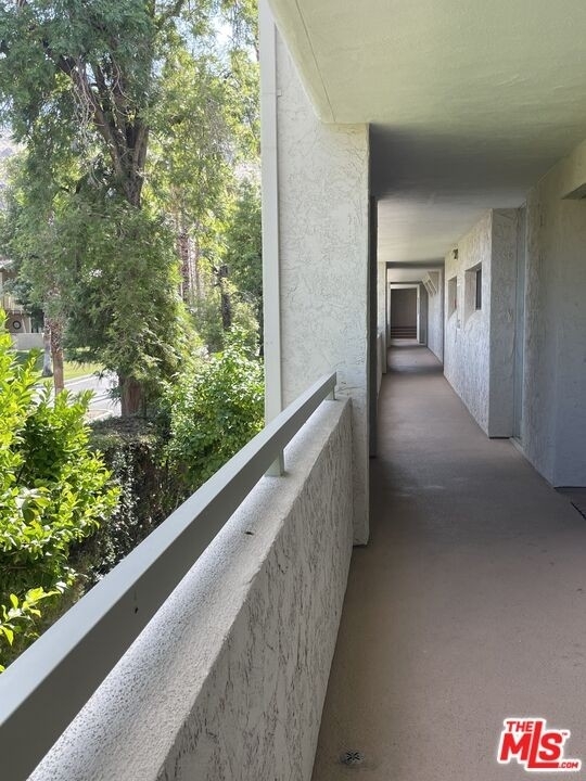 261 E La Verne Way - Photo 2