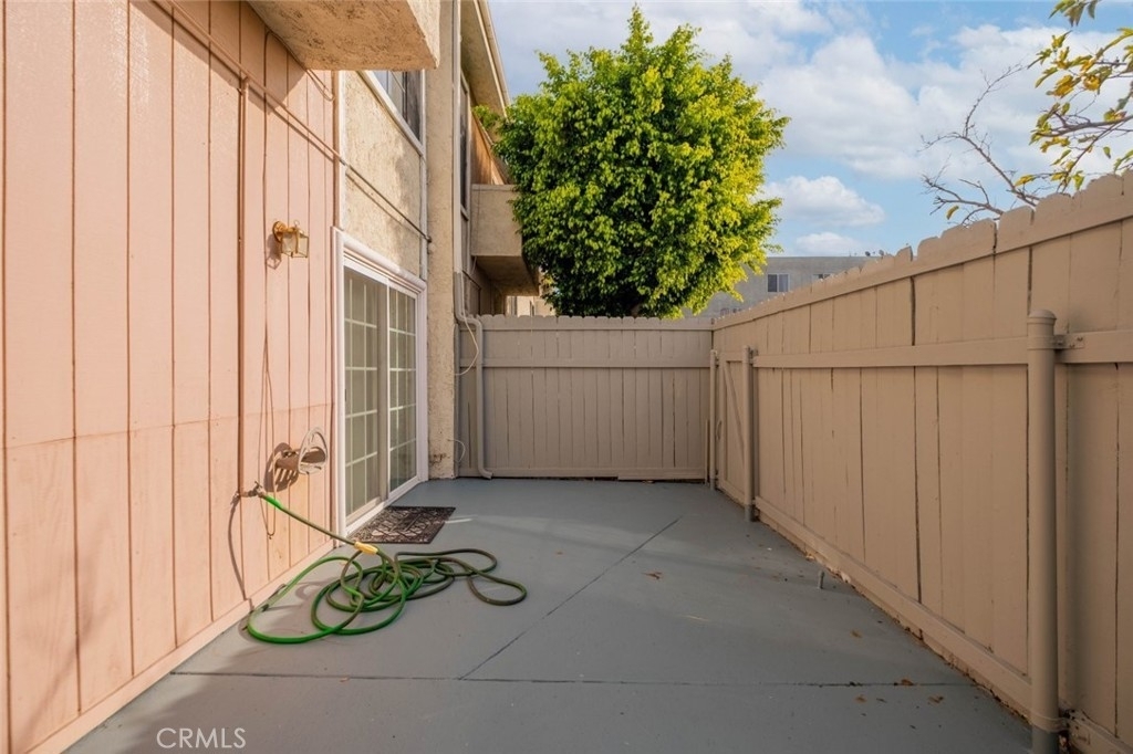 11834 Gilmore Street - Photo 13