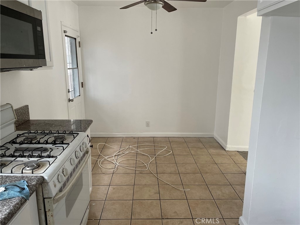 1345 Anaheim Street - Photo 4