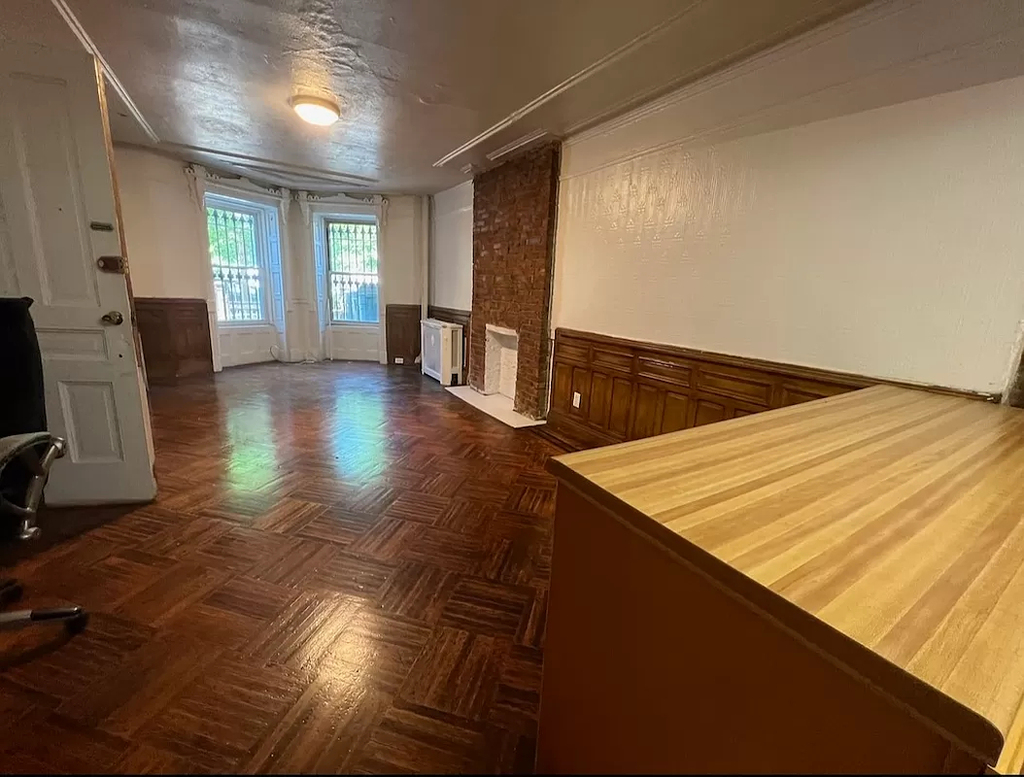 578 Greene Avenue - Photo 3