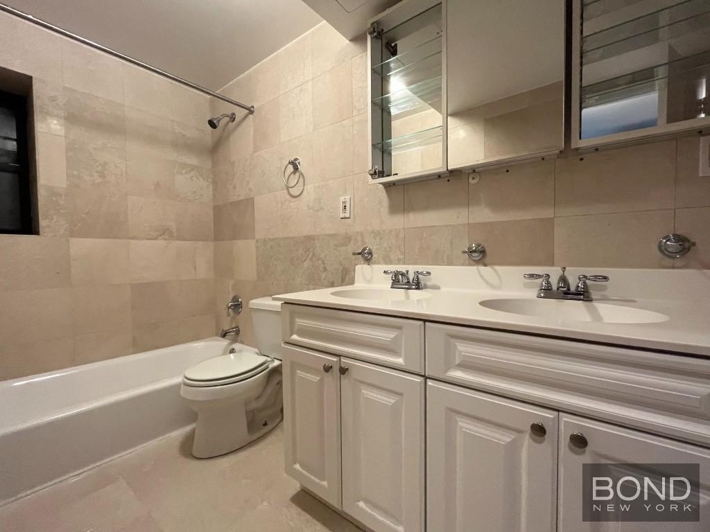 150 East 84th Street - Photo 6