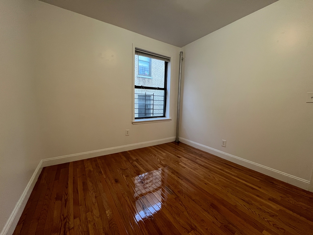 656 West 171st Street - Photo 7