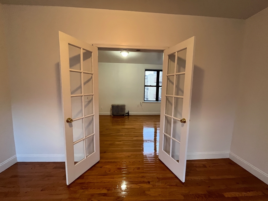 656 West 171st Street - Photo 6