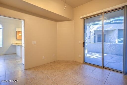 2426 W Via Di Silvio - Photo 16