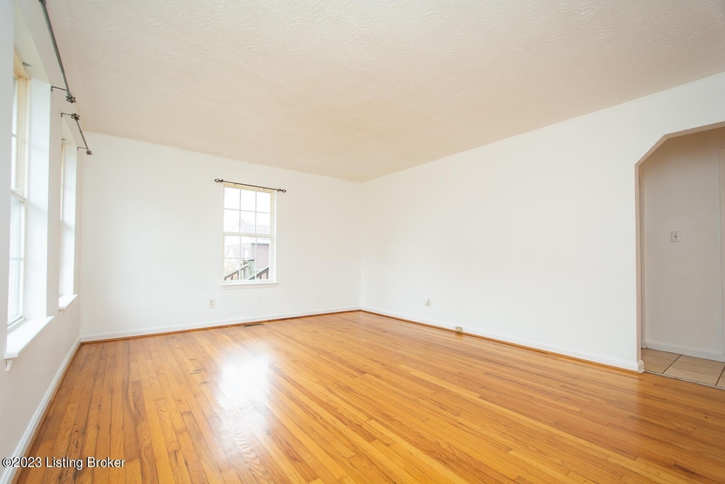 1306 Farmdale Ave - Photo 11