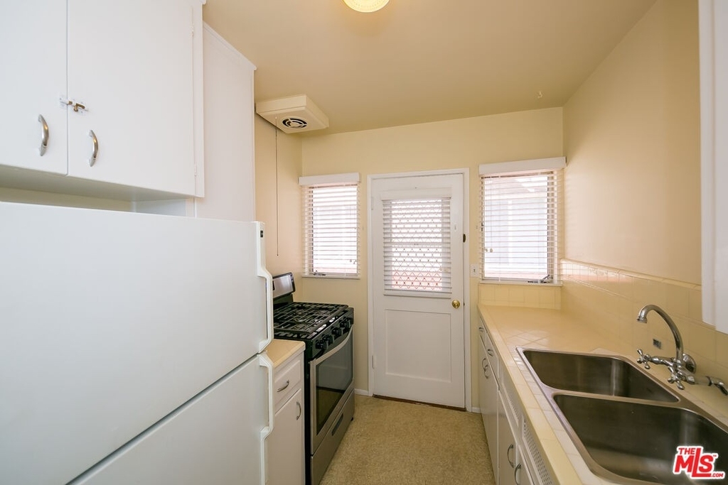 535 S Sierra Madre Blvd - Photo 9