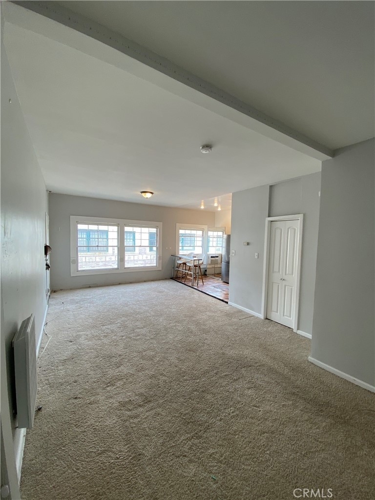 2121 James M Wood #406 Boulevard - Photo 2