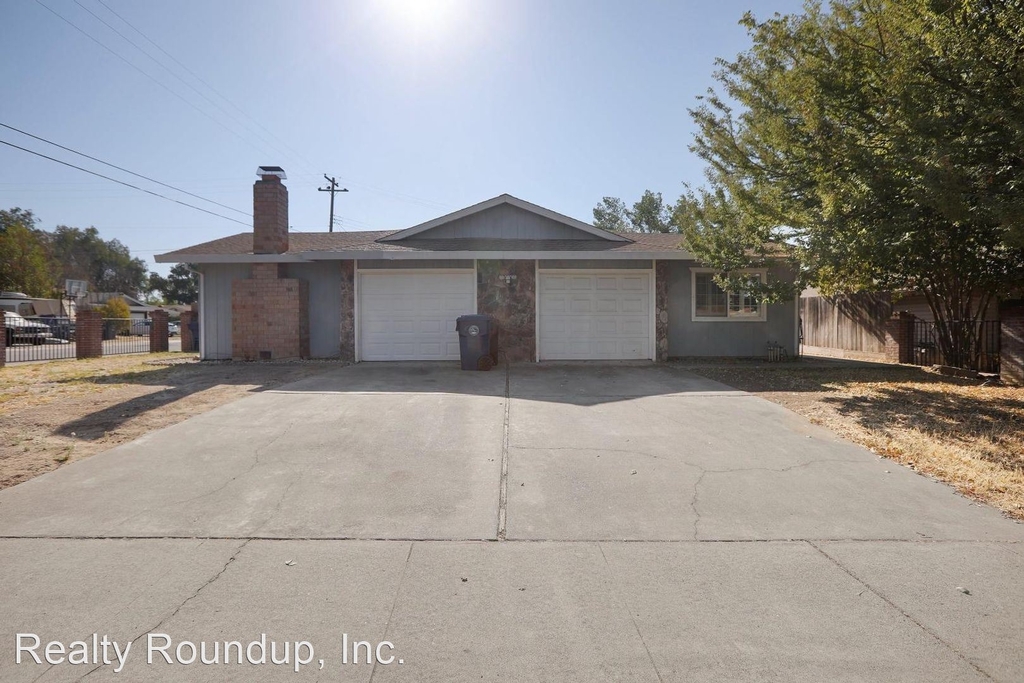 7136 Grady Dr & 6039 Rowan Way - Photo 1