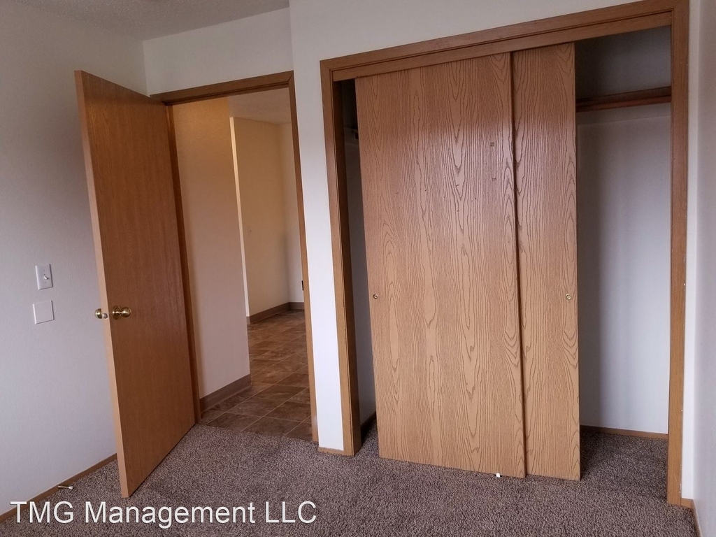 4010 University Avenue - Photo 2