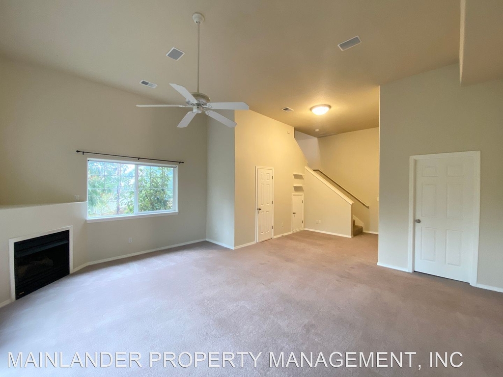 20295 Hoodview Ave - Photo 11