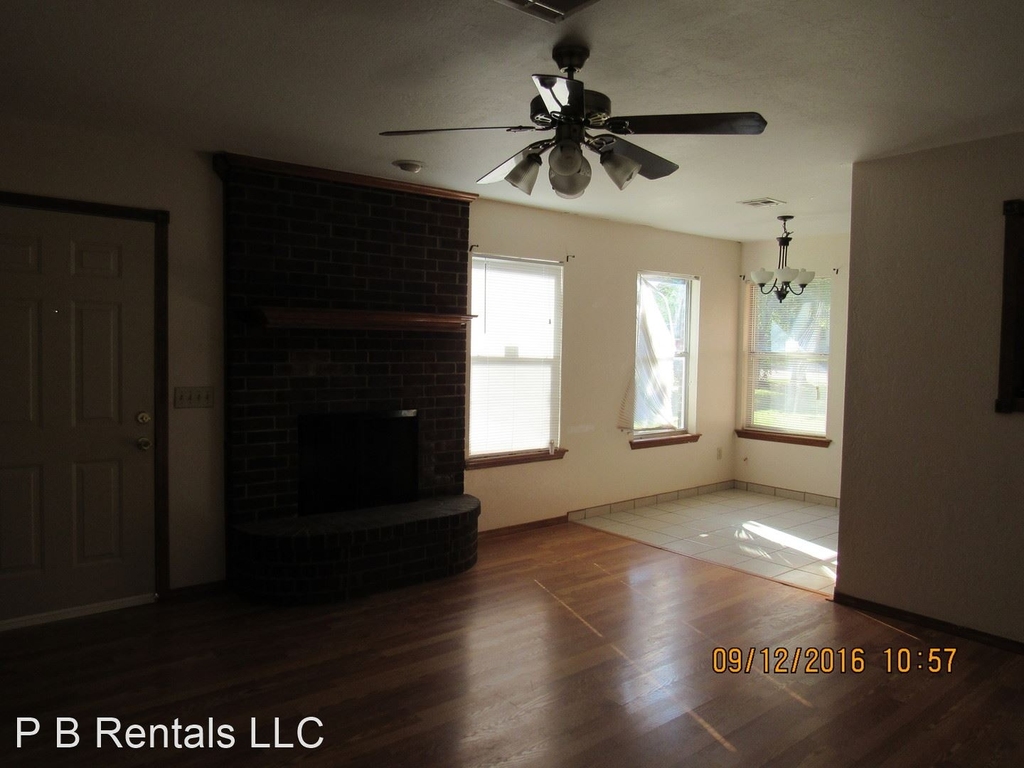 1211 Nw Bell Ave - Photo 3