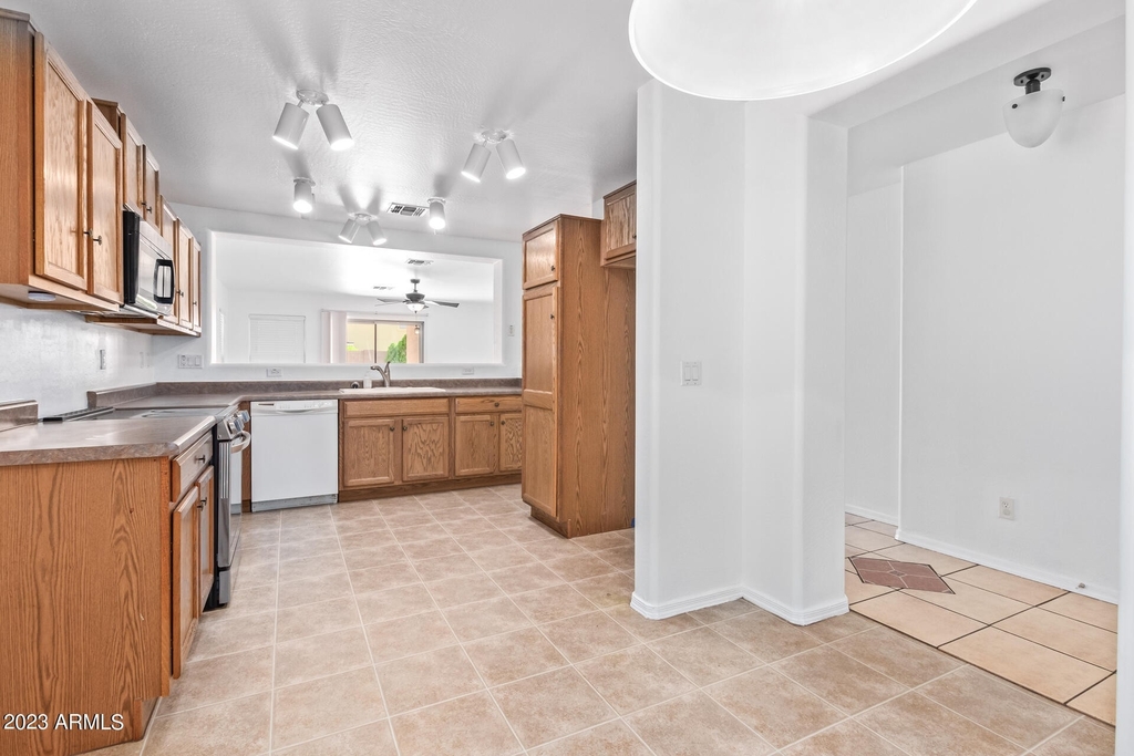 1211 W Wilson Avenue - Photo 11