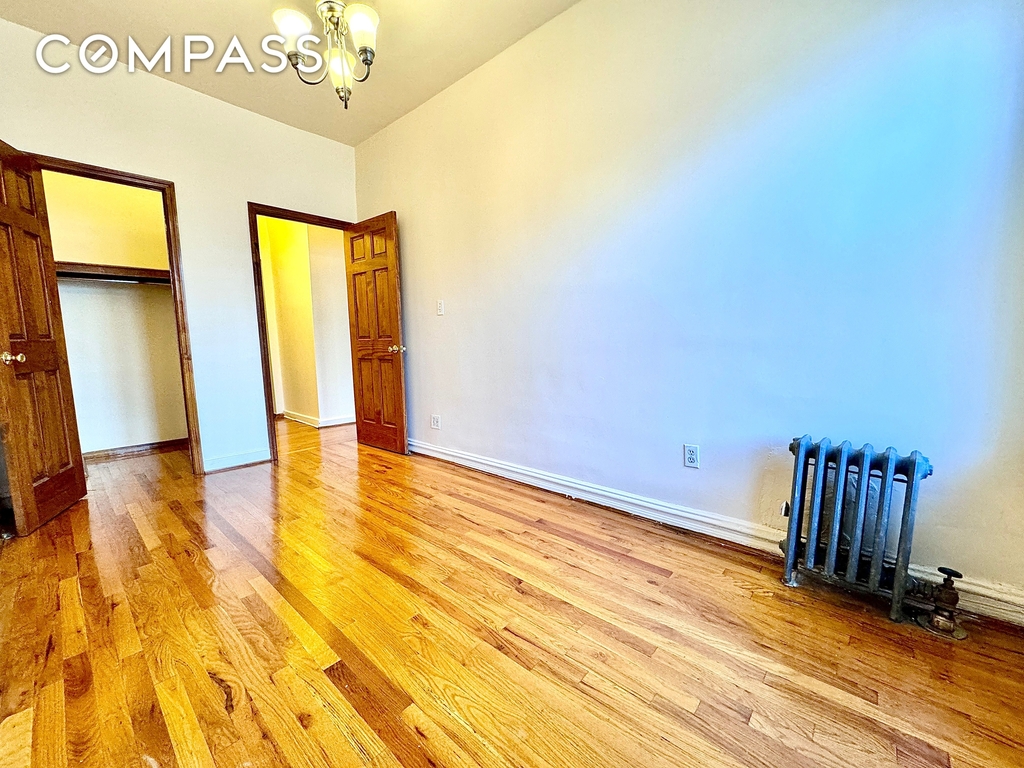 1561 Carroll Street - Photo 10