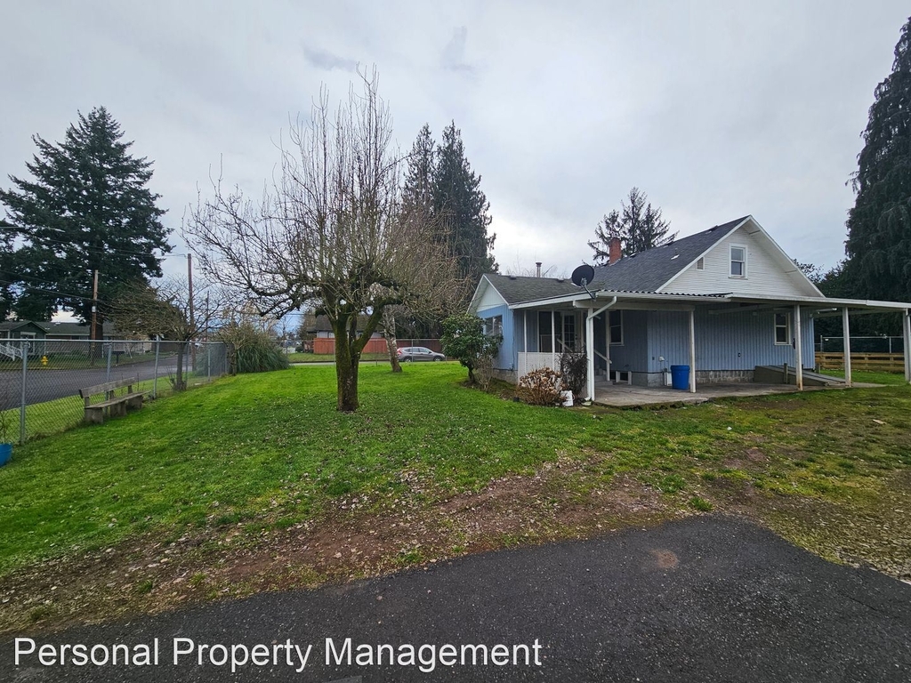 2210 E 35th St - Photo 16