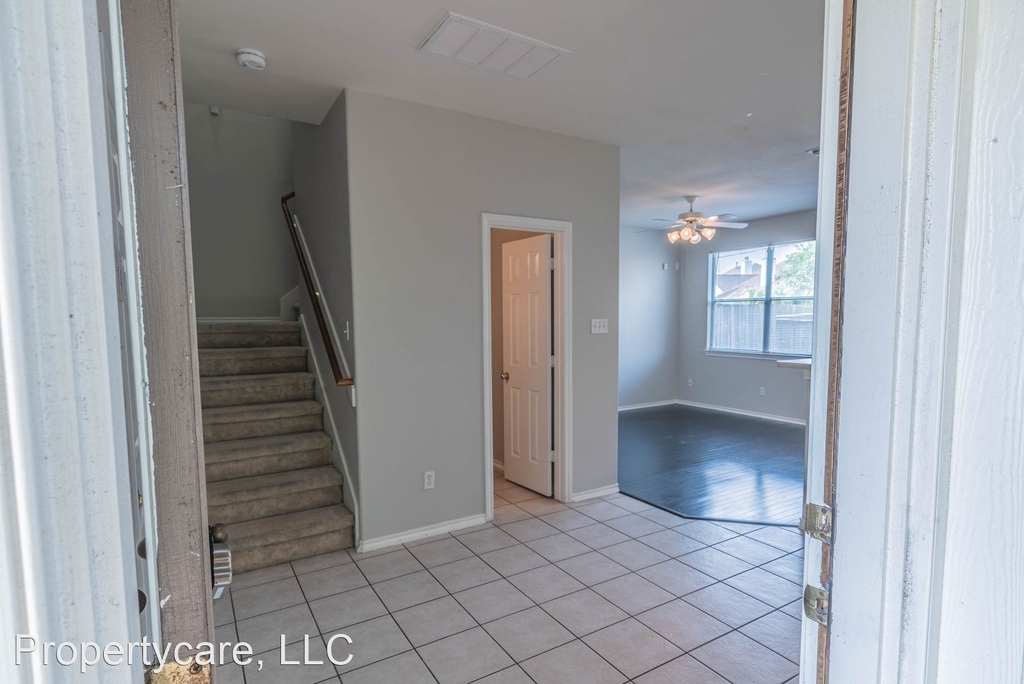 5707 Vinemont Ln. - Photo 1