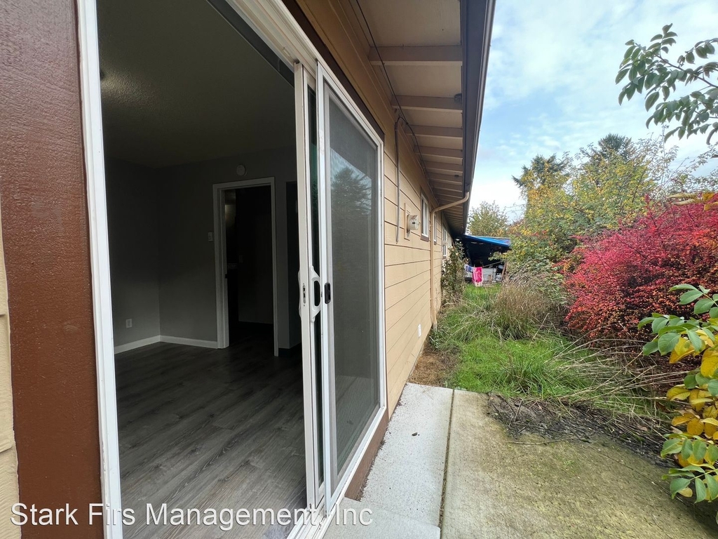 746 Se 187th Ave - Photo 2