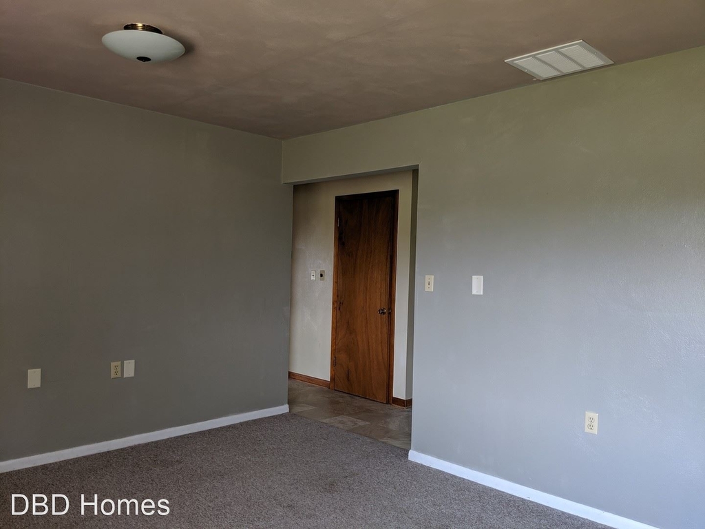 3429 Kroemer Rd - Photo 2