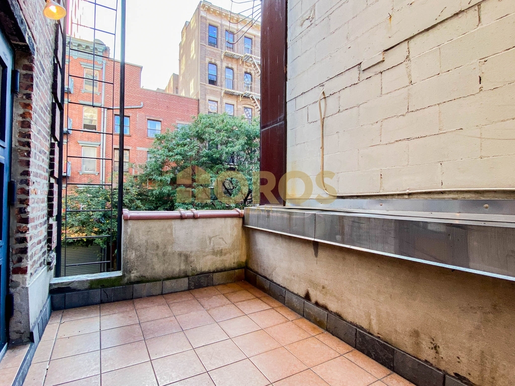 283 East 7th Street - Photo 0