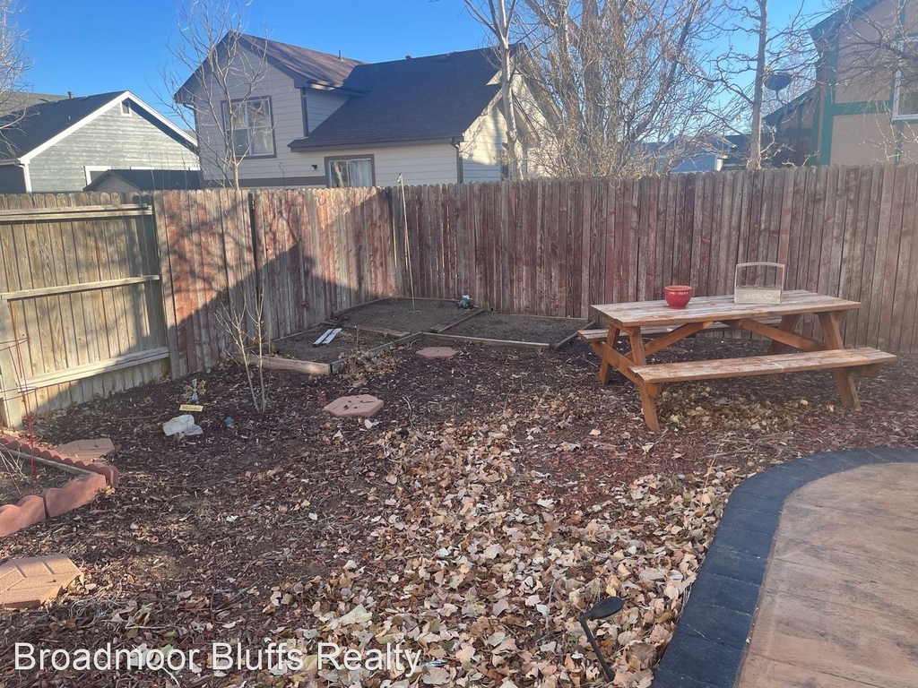 9351 Peaceful Meadow Street - Photo 20