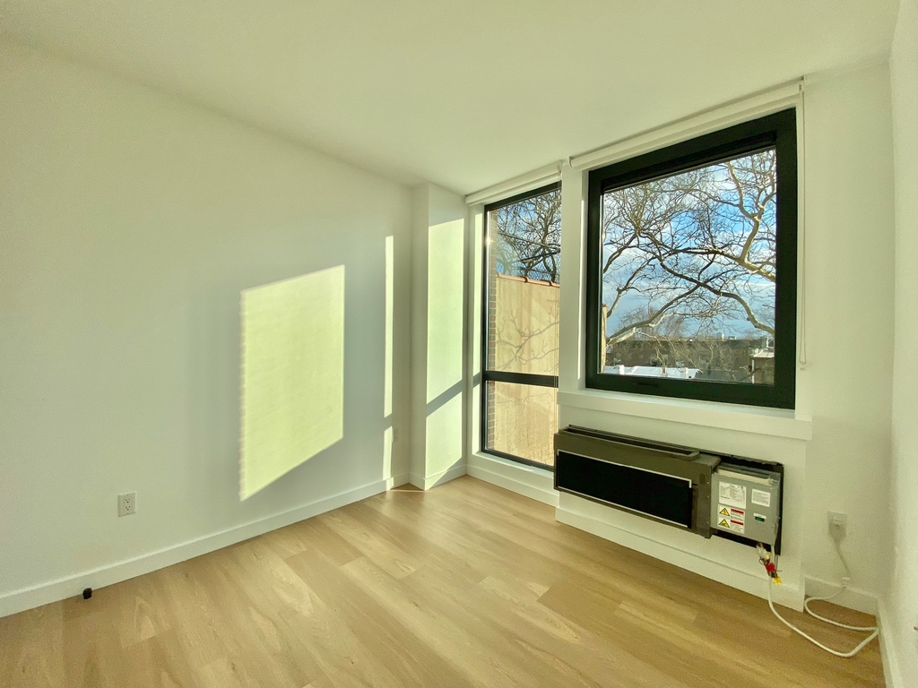 654 Madison Street - Photo 12