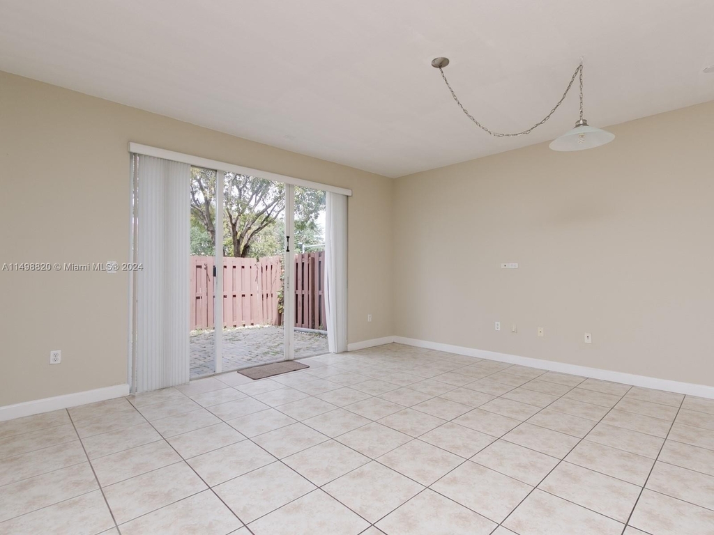 8620 Nw 111th Ct - Photo 22