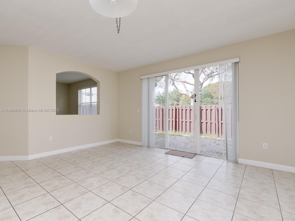 8620 Nw 111th Ct - Photo 21