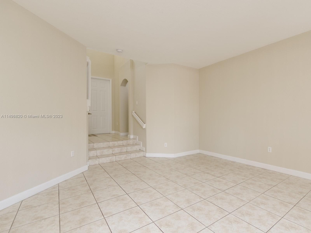 8620 Nw 111th Ct - Photo 8