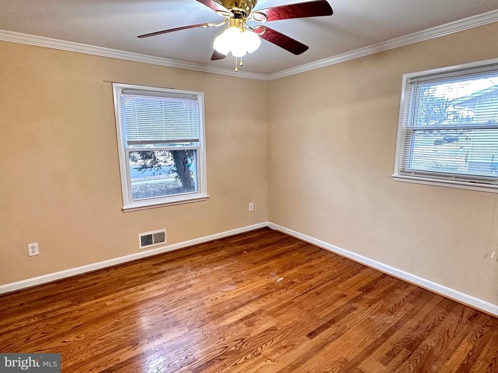 7506 Pollen St - Photo 6