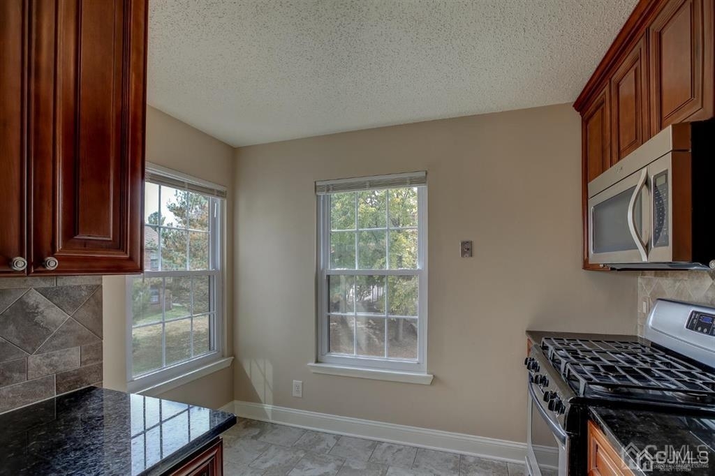 1504 Pebble Place - Photo 7