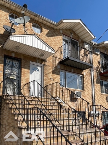 319 Winthrop Street - Photo 9