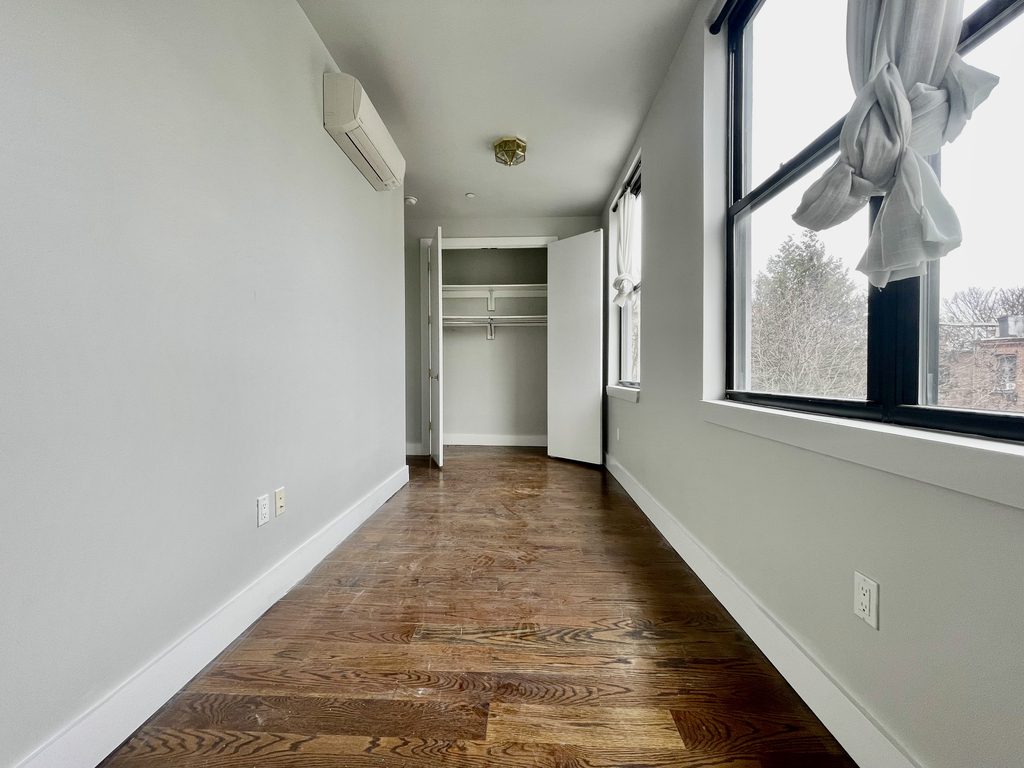 489 Washington Avenue - Photo 5