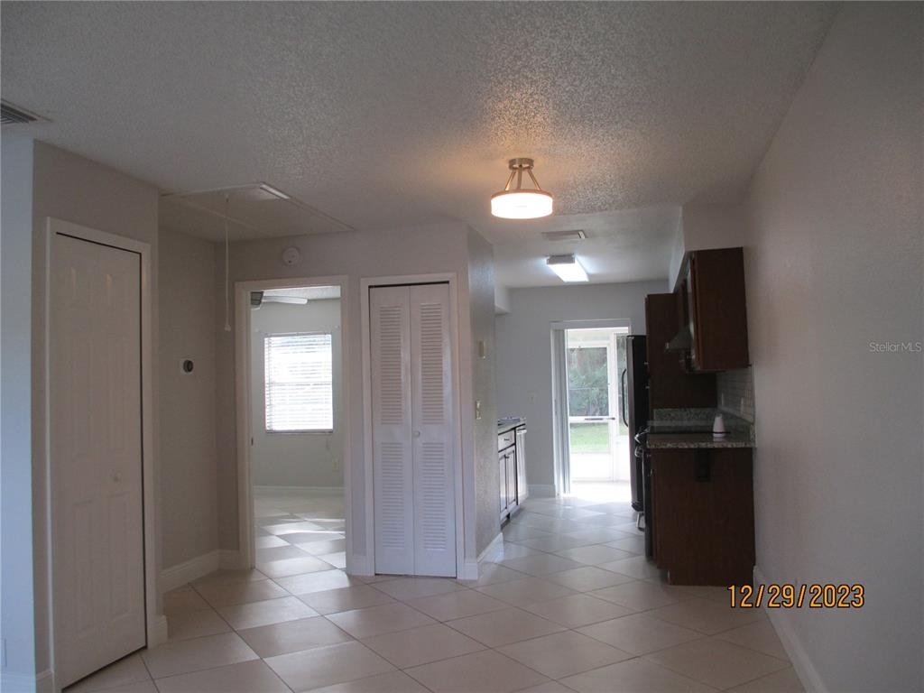 123 Lake Villa Way - Photo 3