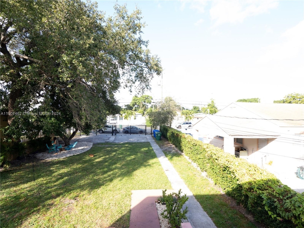 2272 Nw 2nd St - Photo 19