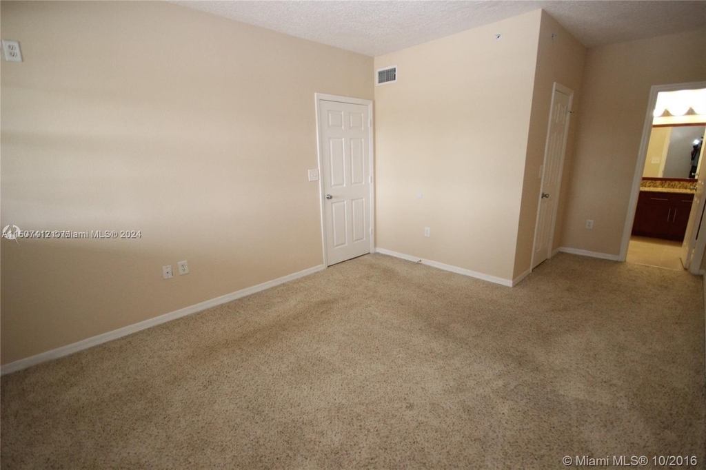 231 Sw 116th Ave - Photo 9