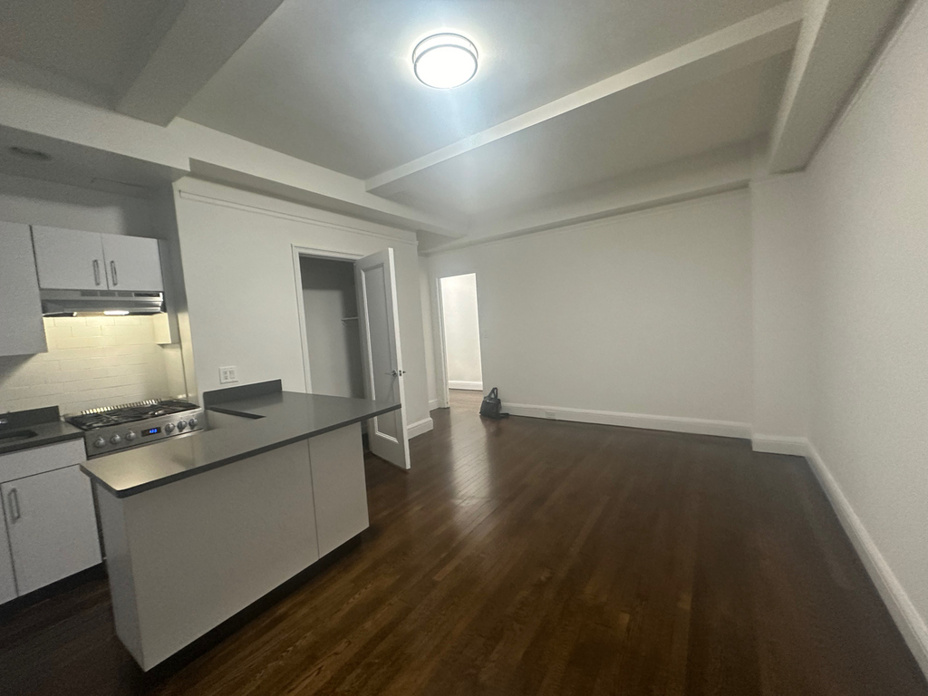 140 East 46th Street - Photo 0