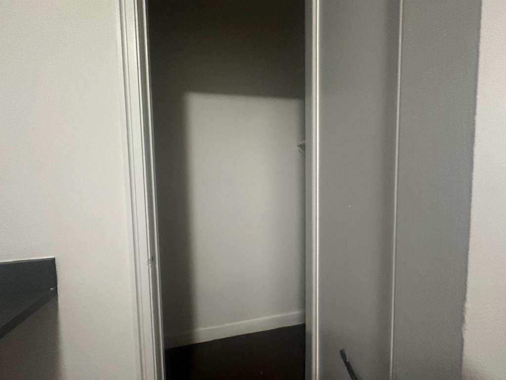 140 East 46th Street - Photo 6