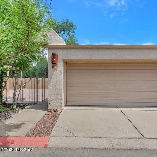 4479 E Kleindale Road - Photo 0