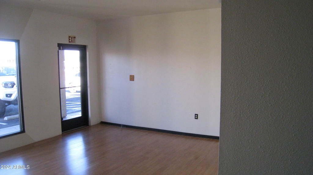 1502 E Fry Boulevard - Photo 1