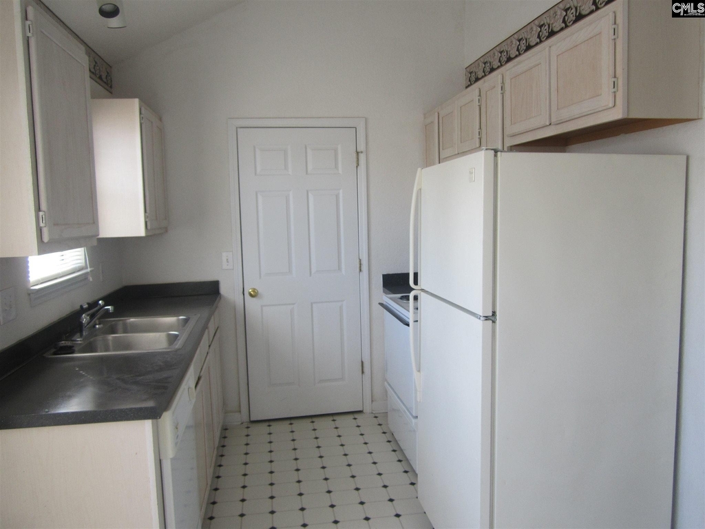 1305 May Oak Circle - Photo 3