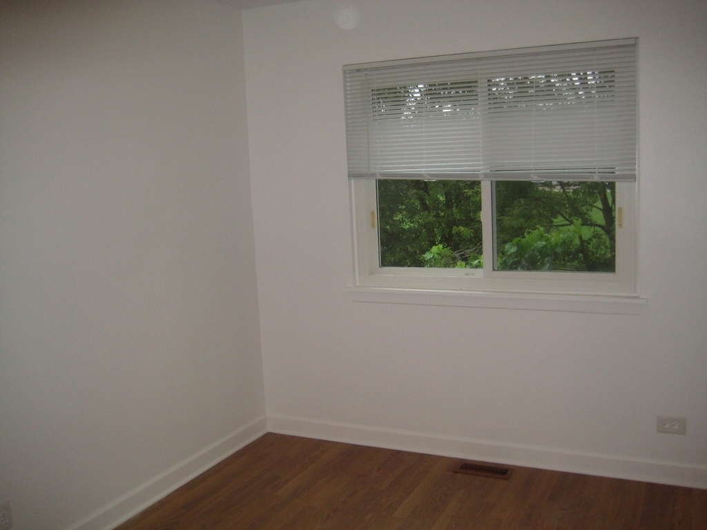 437 Ferndale Court - Photo 10