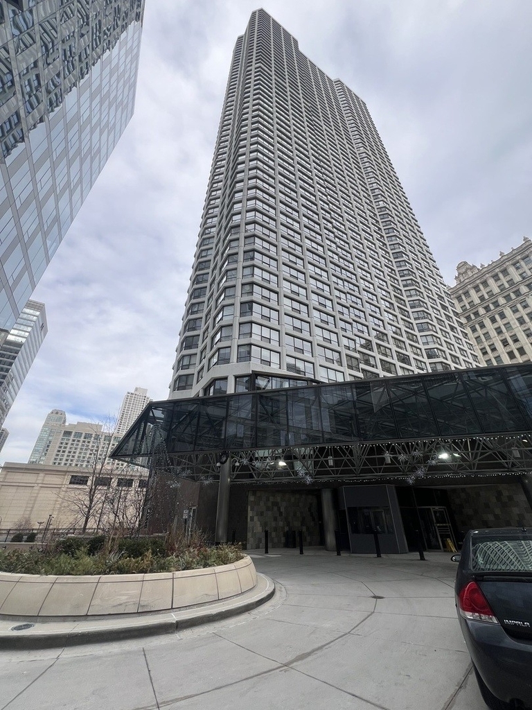 405 N Wabash Avenue - Photo 1