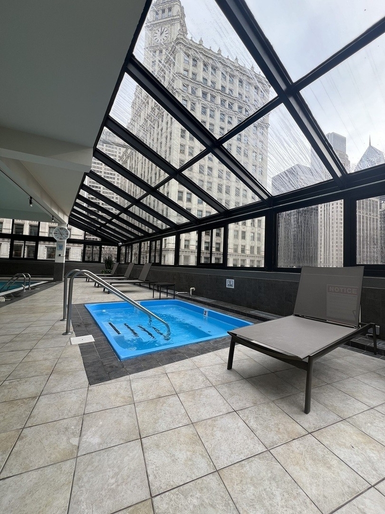 405 N Wabash Avenue - Photo 21