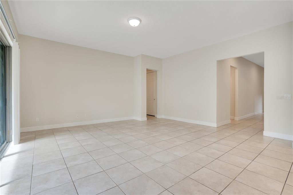 9283 Royal Estates Boulevard - Photo 11